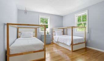 39 Ethan Allen Dr, Acton, MA 01720