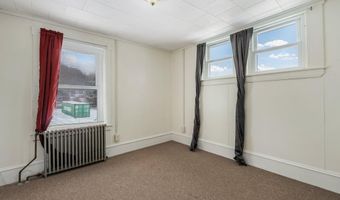 57 Oxford St, Augusta, ME 04330