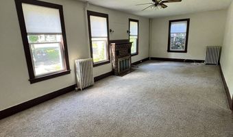 986 S East St #A, Amherst, MA 01002