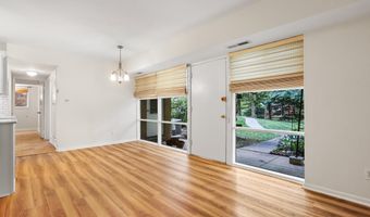 4917 AMERICANA Dr T6, Annandale, VA 22003