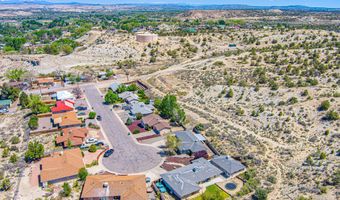 208 SWIRE HEIGHTS Dr, Aztec, NM 87410