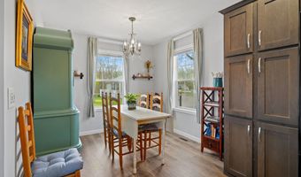 53 Greenlawn Dr, Danbury, CT 06810