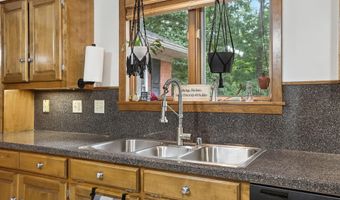 1190 Cambridge Cir, Benton, AR 72019