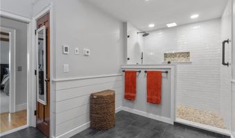 30 Middle Rd, East Greenwich, RI 02818