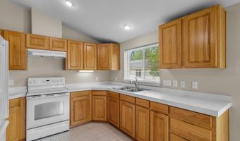 2583 NE Wintergreen Dr, Bend, OR 97701