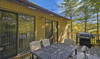 774 Cooper Rd, Glocester, RI 02814