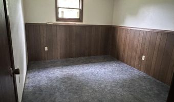 1813 Derian Dr, Aberdeen, SD 57401