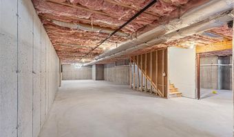 8 Lyn Ct, Cumberland, RI 02864