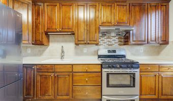13 W 27TH St, Bayonne, NJ 07002