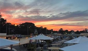 909 BOSTON NECK Rd, Narragansett, RI 02882