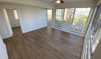 904 Lunalilo St 17, Honolulu, HI 96822