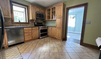 21 Elgin Ave, Bethel, CT 06801