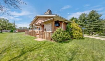 421 Country Club Dr, Batesville, IN 47006
