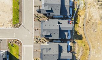 18 Ogden St, Cascade, ID 83611