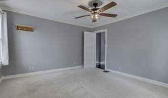 914 W 4TH St, Appleton, WI 54914
