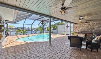 831 CHIPAWAY Dr, Apollo Beach, FL 33572
