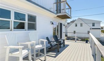 433 Wolcott Ave, Middletown, RI 02842