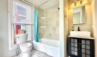 91 Van Zandt Ave, Newport, RI 02840