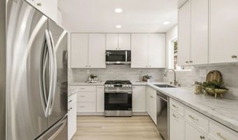 6728 Maury Dr, San Diego, CA 92119