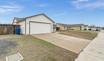 123 Shadow Mountain Dr, Fernley, NV 89408