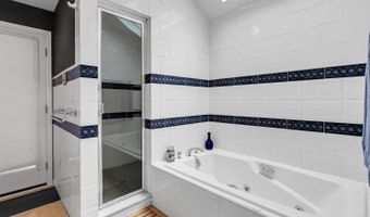 44 Tall Tree Rd, Middletown, NJ 07748