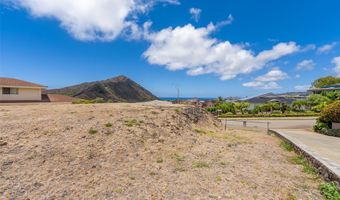 132 Hoolako Pl, Honolulu, HI 96825