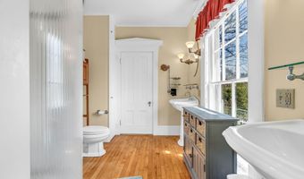 840 Broadway, Bangor, ME 04401