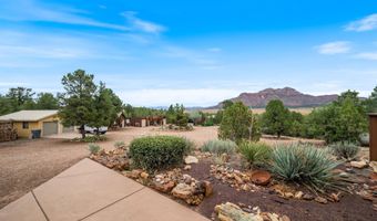 635 N Cougar Ln, Apple Valley, UT 84737