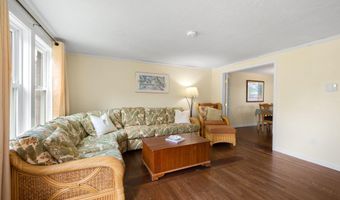 405 Village Dr, Bourne, MA 02532