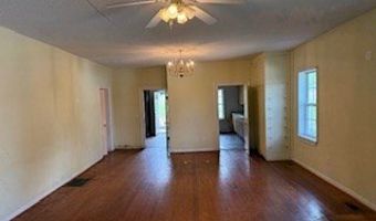 726 Oglethorpe Ave, Americus, GA 31709