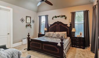 209 N Wickham St, Alvord, TX 76225