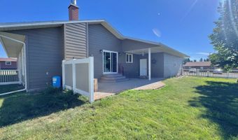 209 10th Ave NW, Bowman, ND 58623