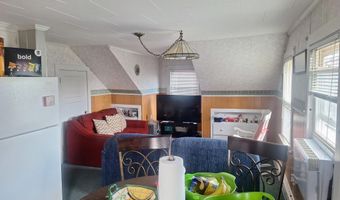 25 Eighth St, Auburn, ME 04210