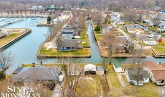 800 Ruskin Ave, Algonac, MI 48001