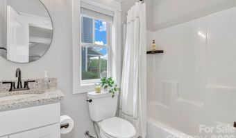 136 Ellis Ln, Arden, NC 28704