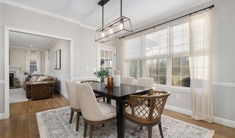 5 Morgan Ct, Lincoln, RI 02865