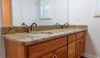 372 Brookside Dr, Algood, TN 38506