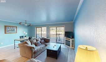 222 DEL NORTE Ln 18, Brookings, OR 97415
