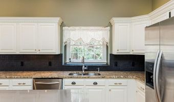 1231 Wildcliff Cir, Atlanta, GA 30329