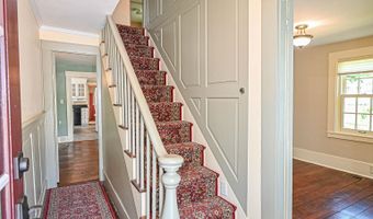 9 Lawes Ave, Bedford, NH 03110