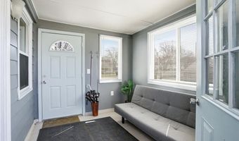 514 Killingly St, Johnston, RI 02919