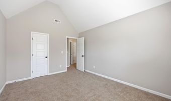 107 Walkabout Dr, Aberdeen, NC 28315