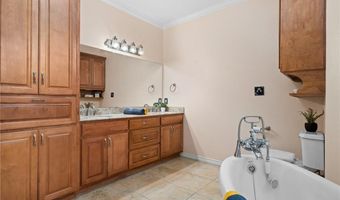 1445 W Highland Ave, Aransas Pass, TX 78336