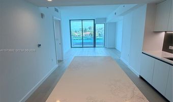 9221 E Bay Harbor Dr 307, Bay Harbor Islands, FL 33154