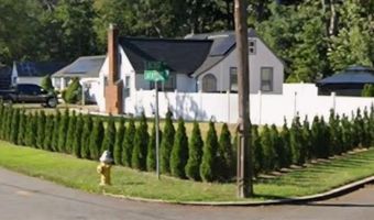 21 Locust Ave, Amityville, NY 11701