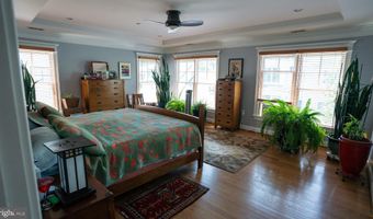 4512 WINDSOR Ln, Bethesda, MD 20814