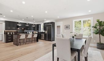 5047 MACARTHUR Blvd NW, Washington, DC 20016