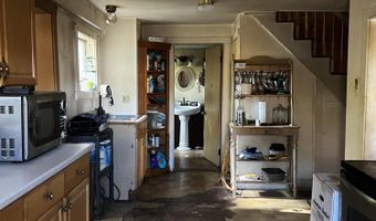 6 Crooker St, Bath, ME 04530