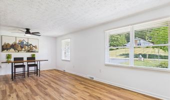 19429 Heritage Dr, Abingdon, VA 24211