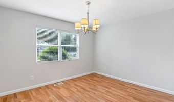 330 Whitehall Dr, Ballwin, MO 63021